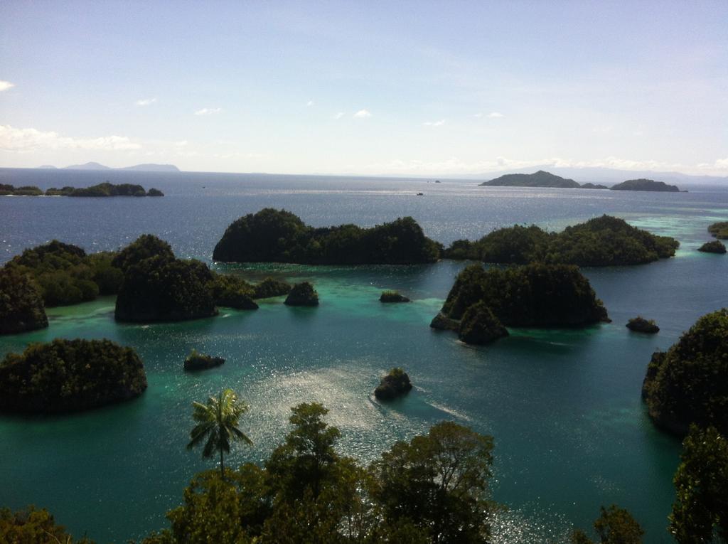 Raja Ampat Dive Resort Tapokreng Экстерьер фото