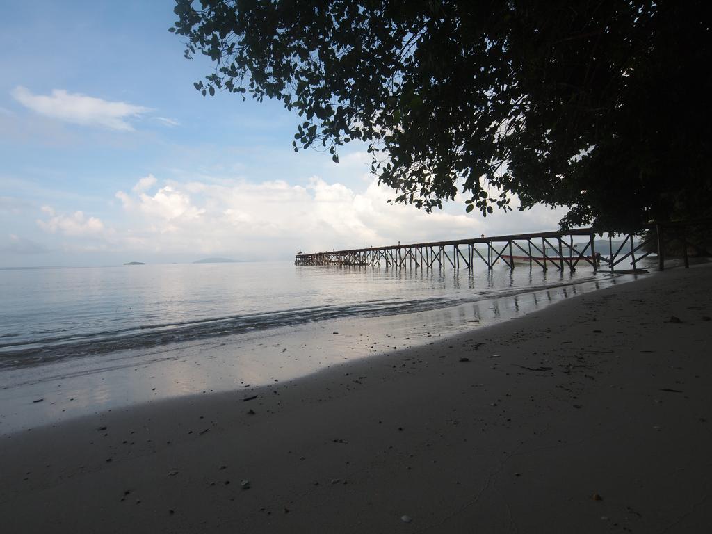 Raja Ampat Dive Resort Tapokreng Экстерьер фото