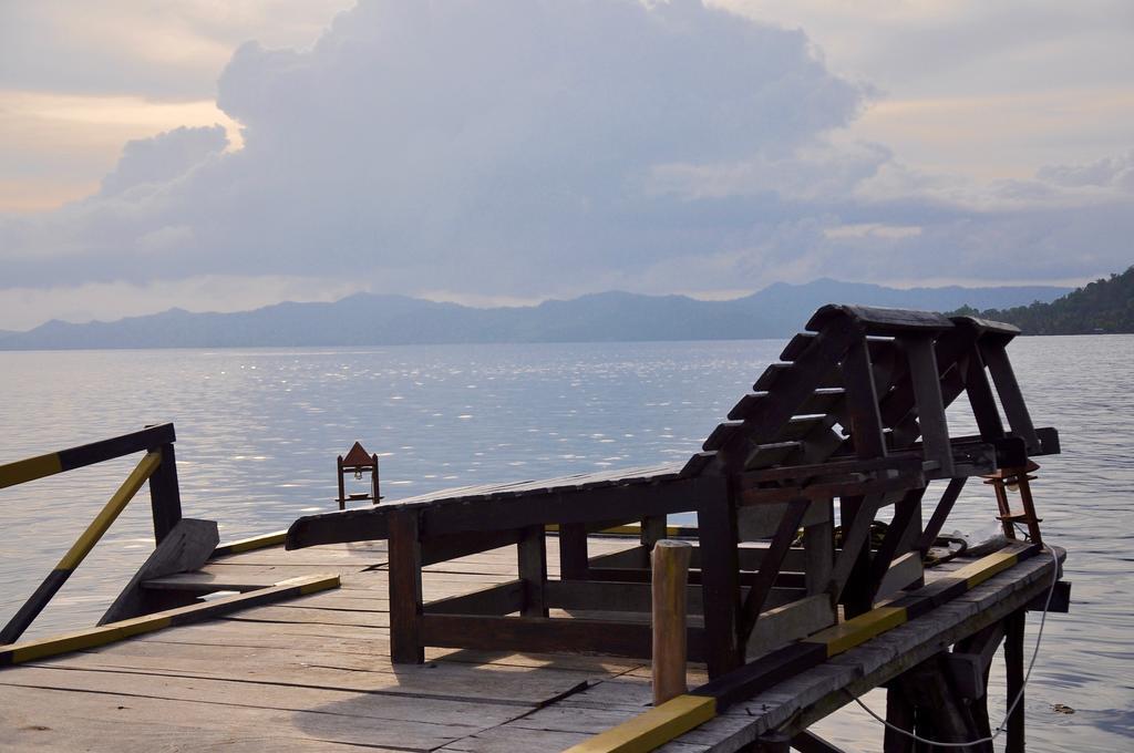 Raja Ampat Dive Resort Tapokreng Экстерьер фото