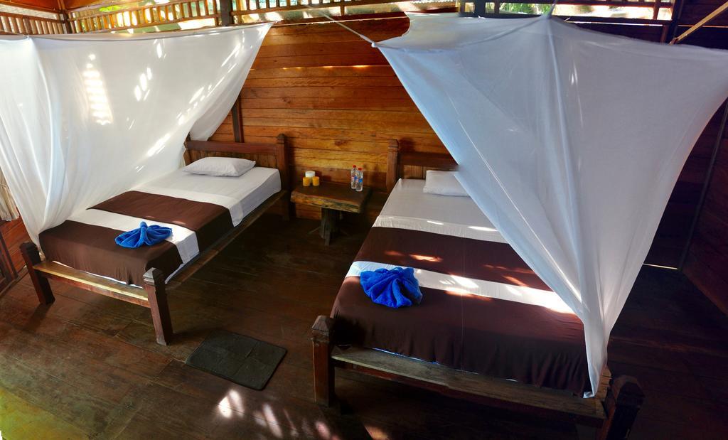 Raja Ampat Dive Resort Tapokreng Экстерьер фото