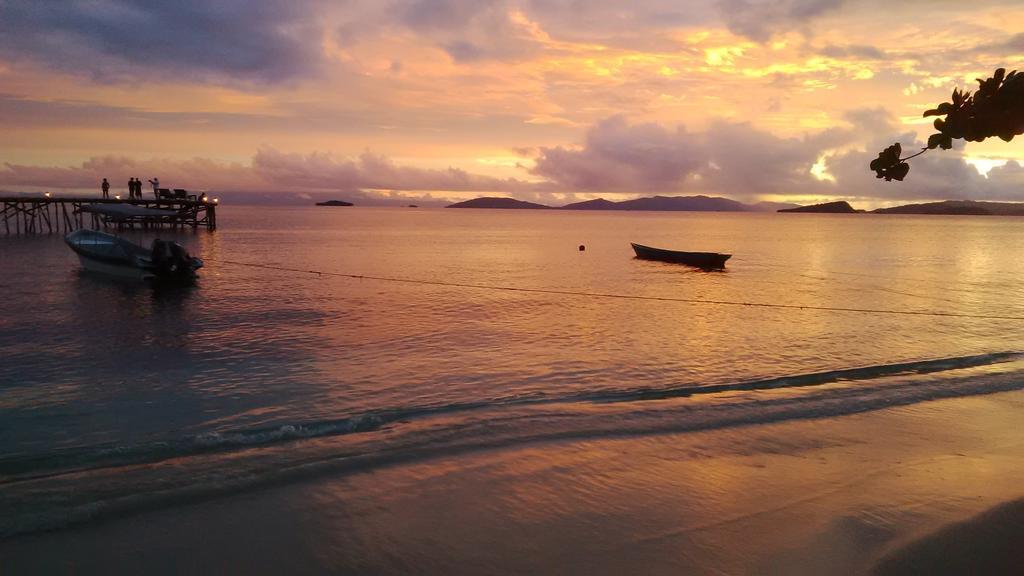Raja Ampat Dive Resort Tapokreng Экстерьер фото