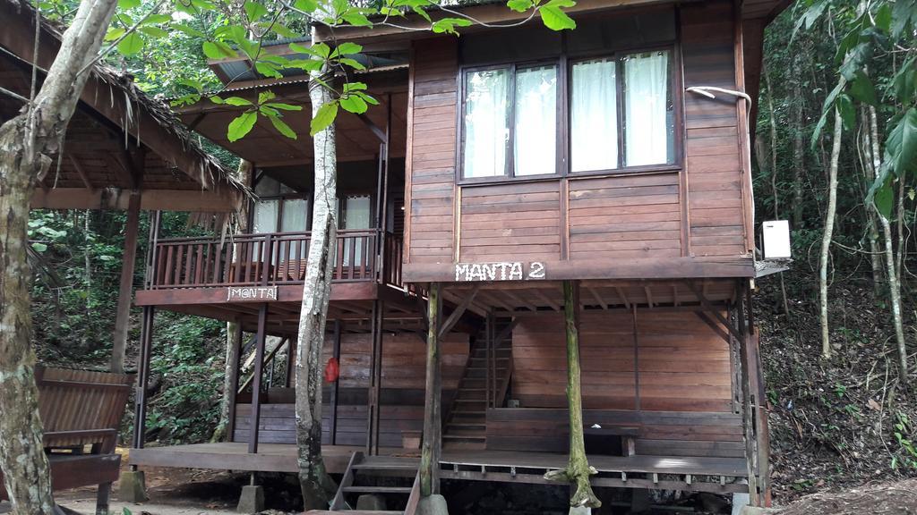 Raja Ampat Dive Resort Tapokreng Экстерьер фото